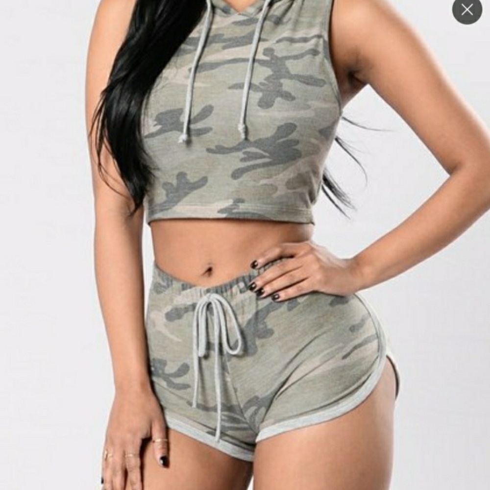 Shorts and sleevless hoodie set